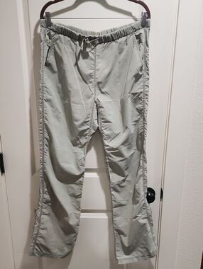 Gramicci Men's Medium Nylon Hiking Climbing Pants Khaki Sage Green Belted